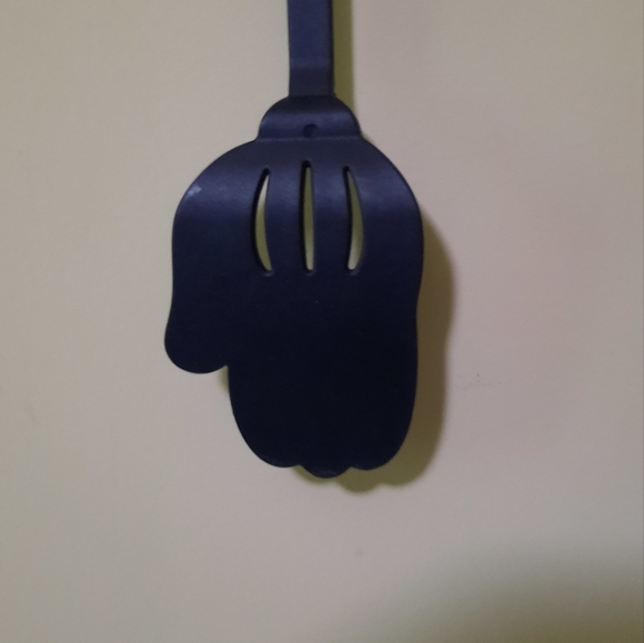 Disney Mickey Mouse Hand Spatula - Picture 5 of 6